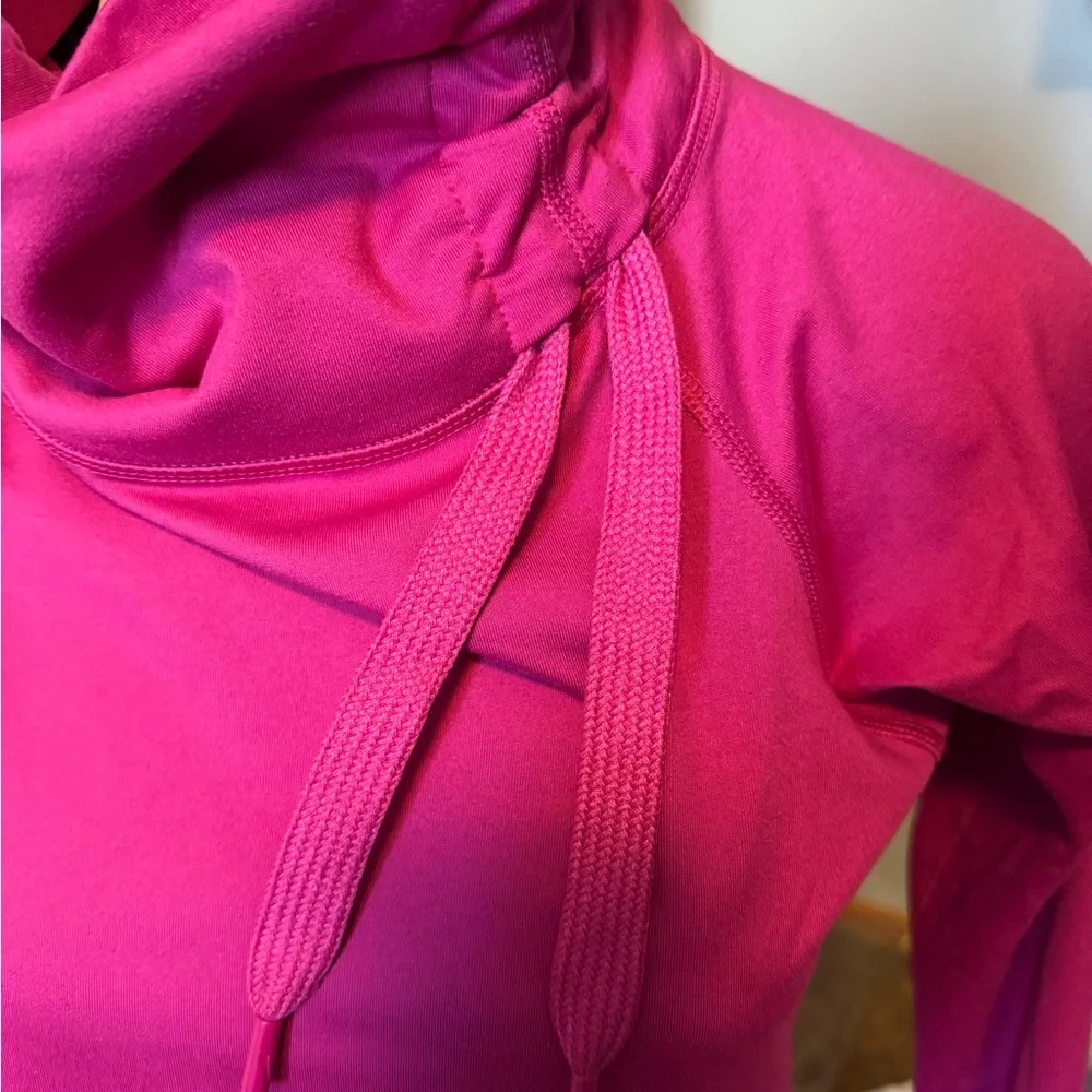 Nike Pro Dri-FIT Cowl Neck Pullover Womens Medium Pink Athletic Running Hoodie - Picture 5 of 7